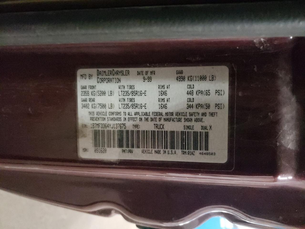 1B7MF3364YJ137675 2000 Dodge Ram 3500