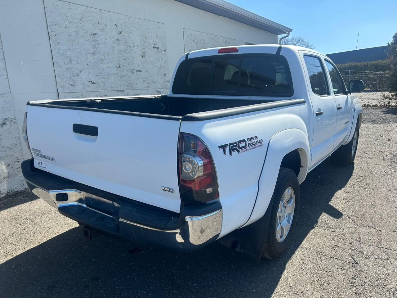 2013 Toyota Tacoma Double Cab vin: 3TMLU4EN8DM129944