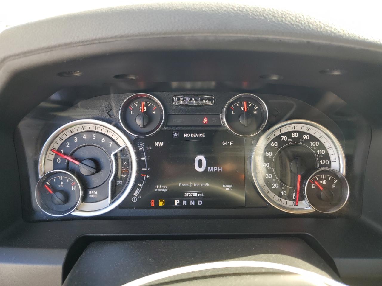 1C6RR7LT1HS688433 2017 Ram 1500 Slt