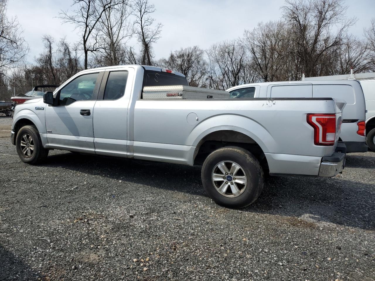 2016 Ford F150 Super Cab vin: 1FTFX1CG7GKD90016