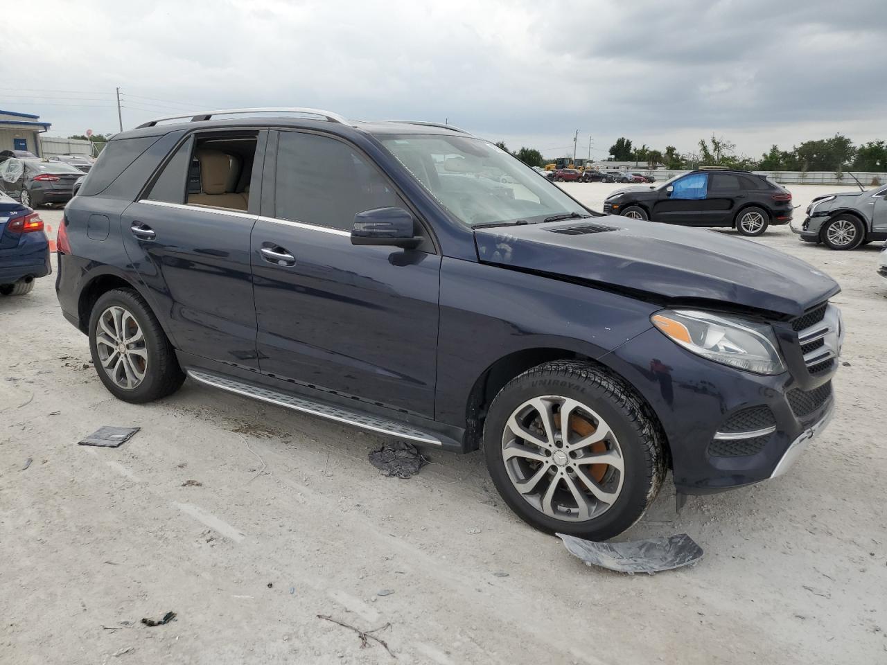 4JGDA5HB8GA657324 2016 Mercedes-Benz Gle 350 4Matic