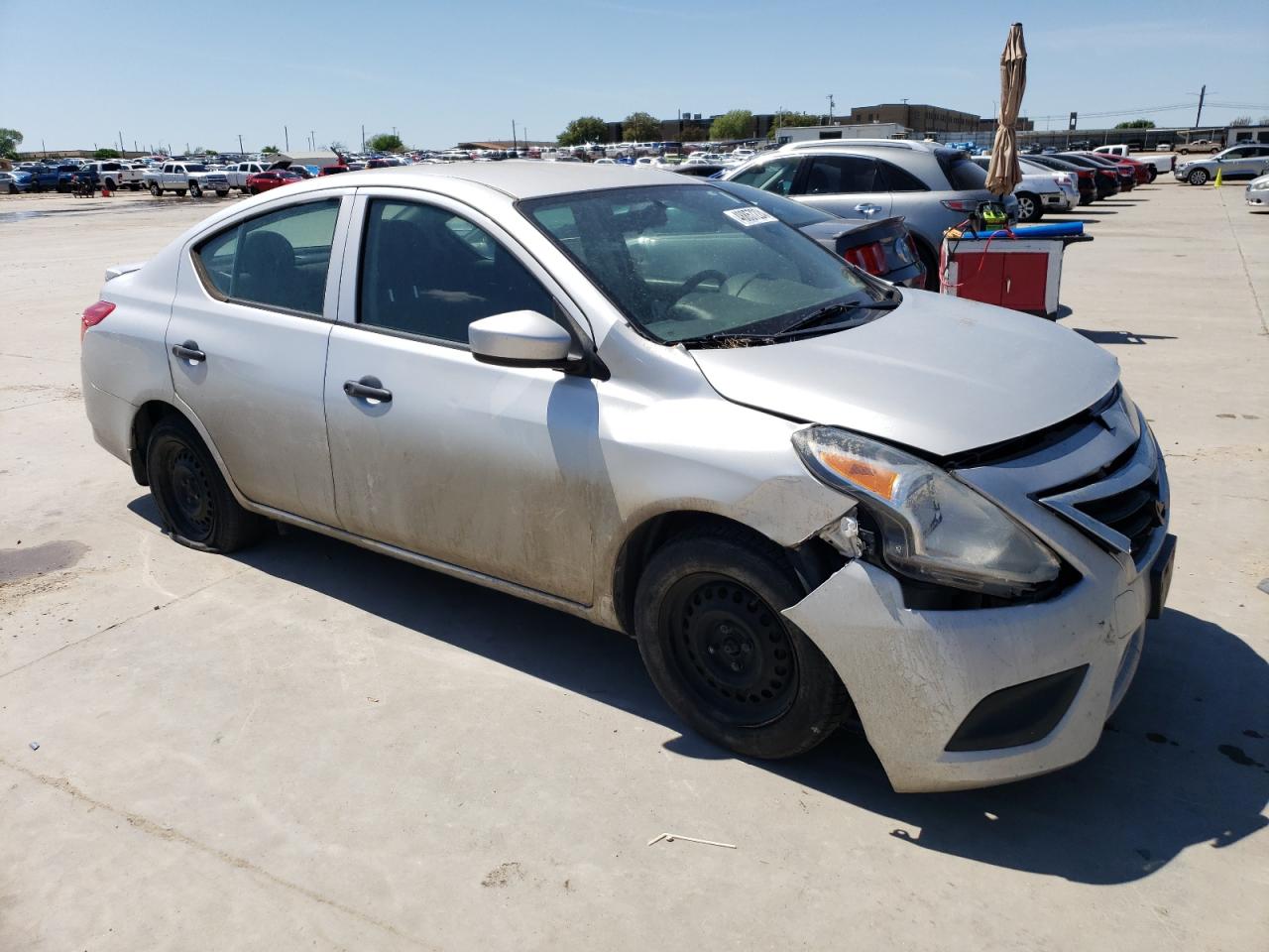 3N1CN7AP6JL820299 2018 Nissan Versa S