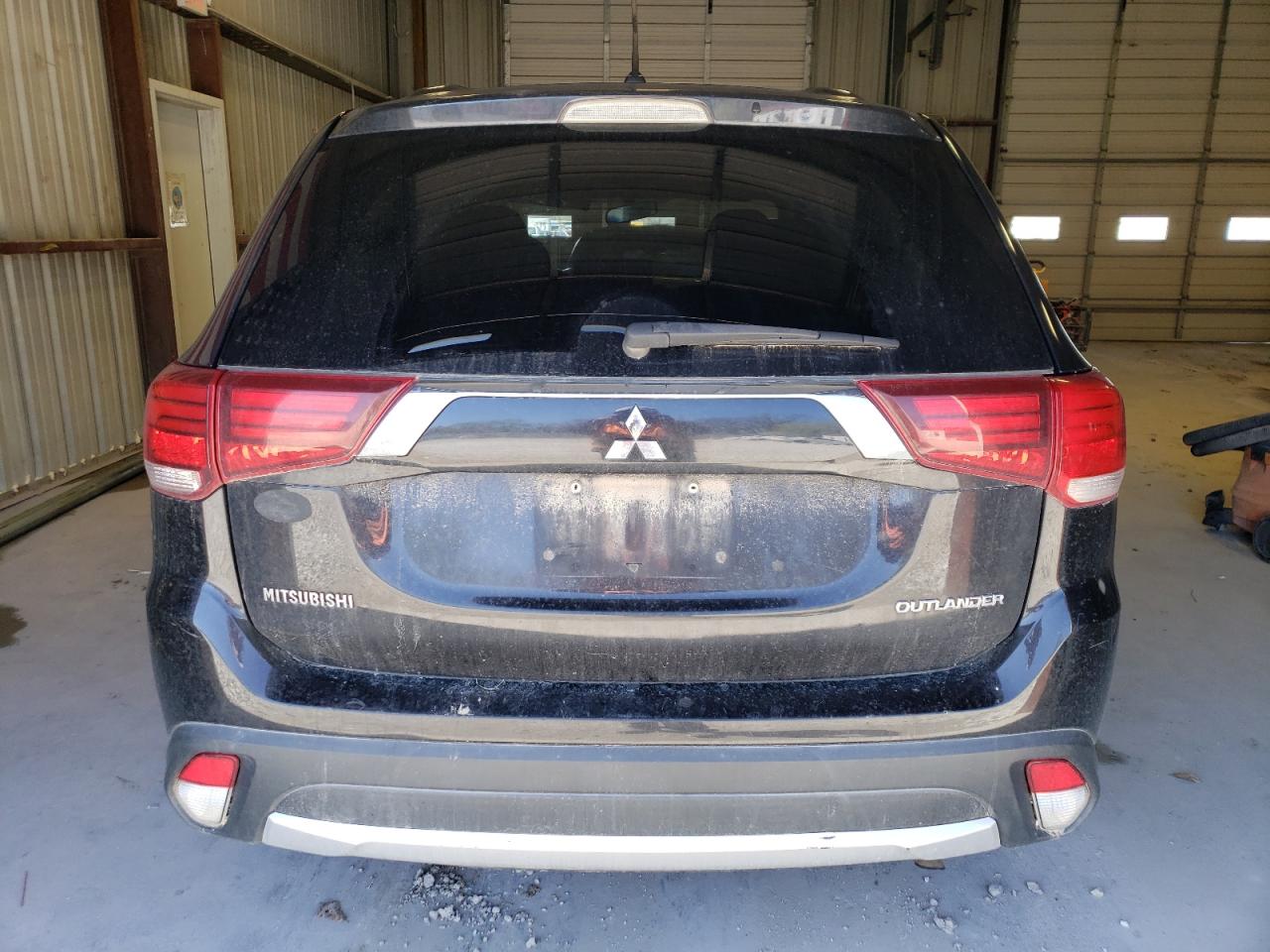 JA4AD2A33GZ041753 2016 Mitsubishi Outlander Es