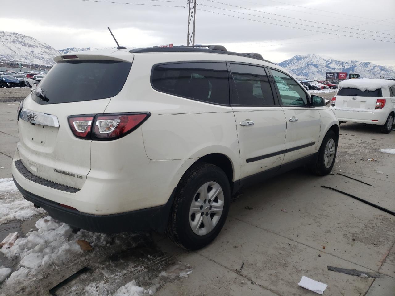 1GNKVFKD4EJ127498 2014 Chevrolet Traverse Ls