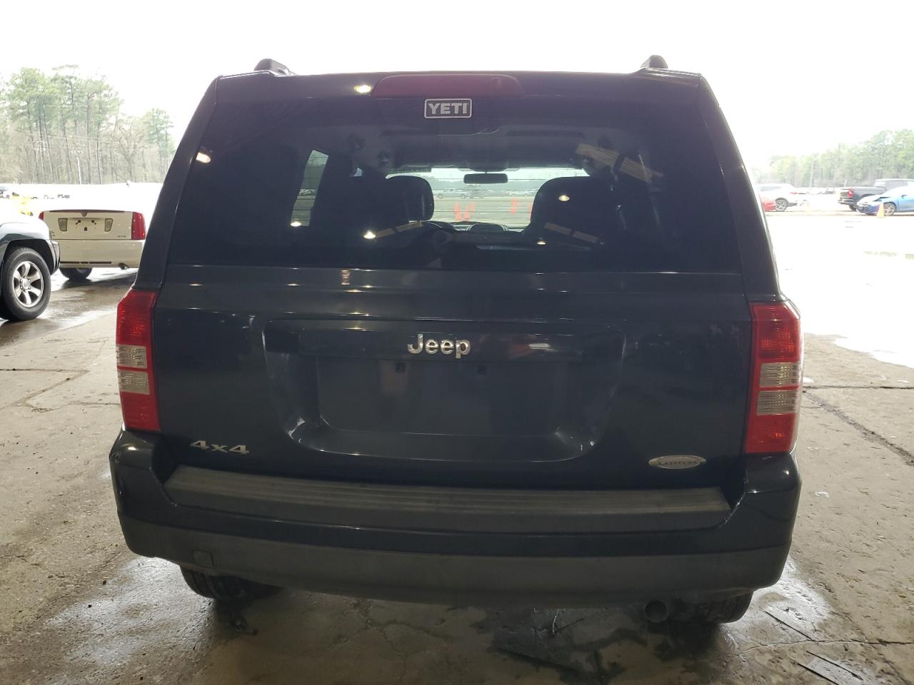 2015 Jeep Patriot Latitude vin: 1C4NJRFB1FD257265