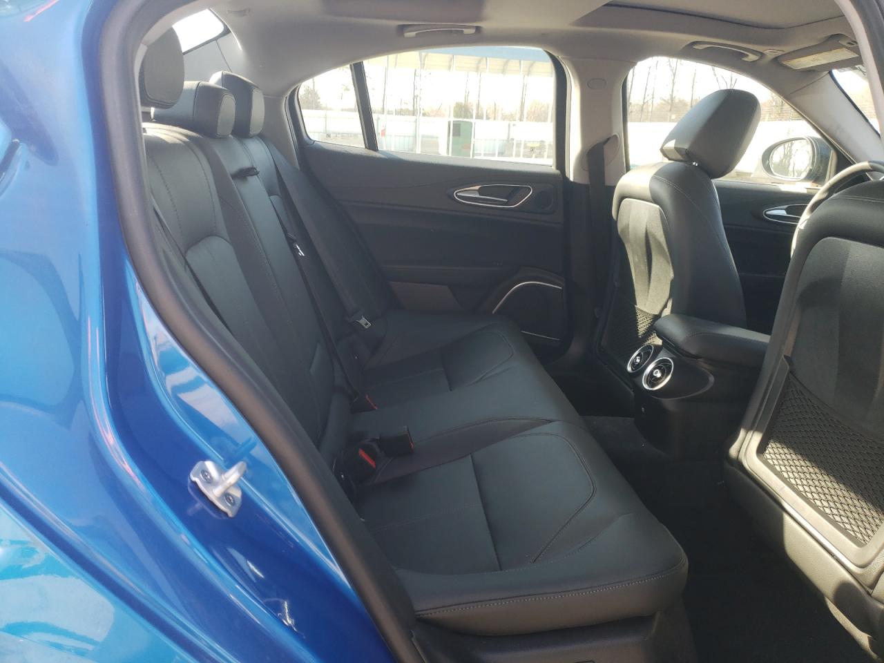 ZARFAEDN7J7595986 2018 Alfa Romeo Giulia Q4