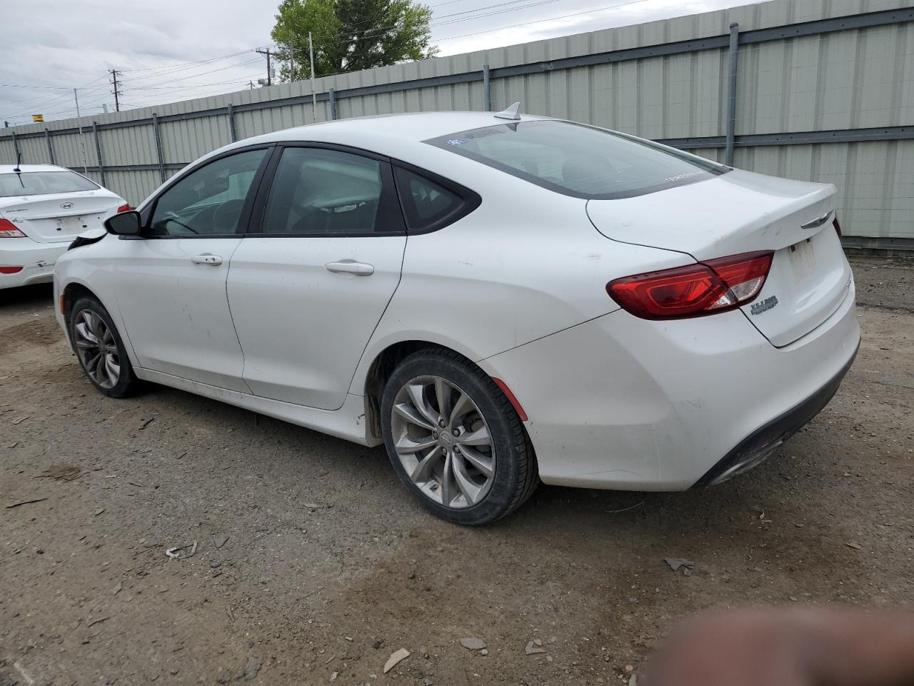 2015 Chrysler 200 S vin: 1C3CCCBB2FN715091