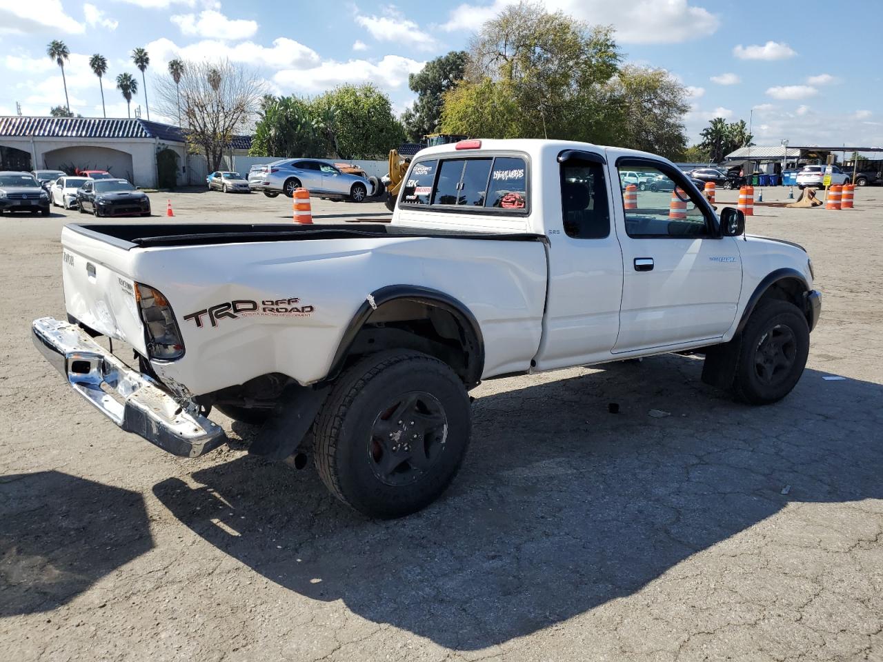 4TASN92N9YZ592945 2000 Toyota Tacoma Xtracab Prerunner