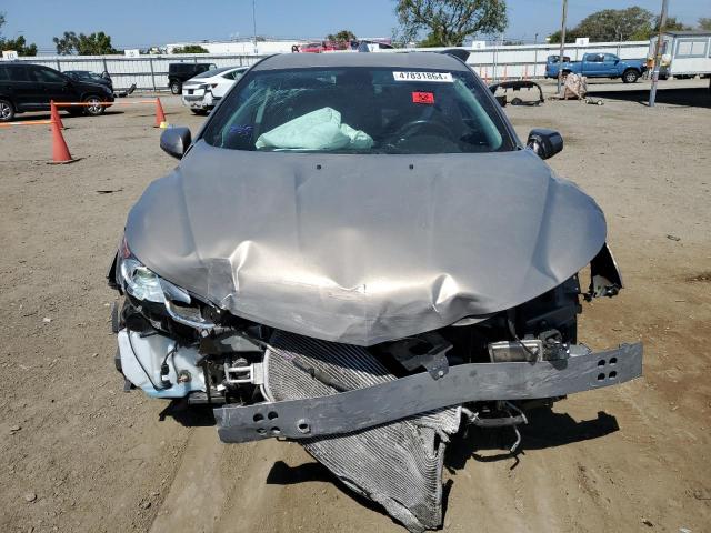 VIN 1G1RA6S58HU188618 2017 Chevrolet Volt, LT no.5