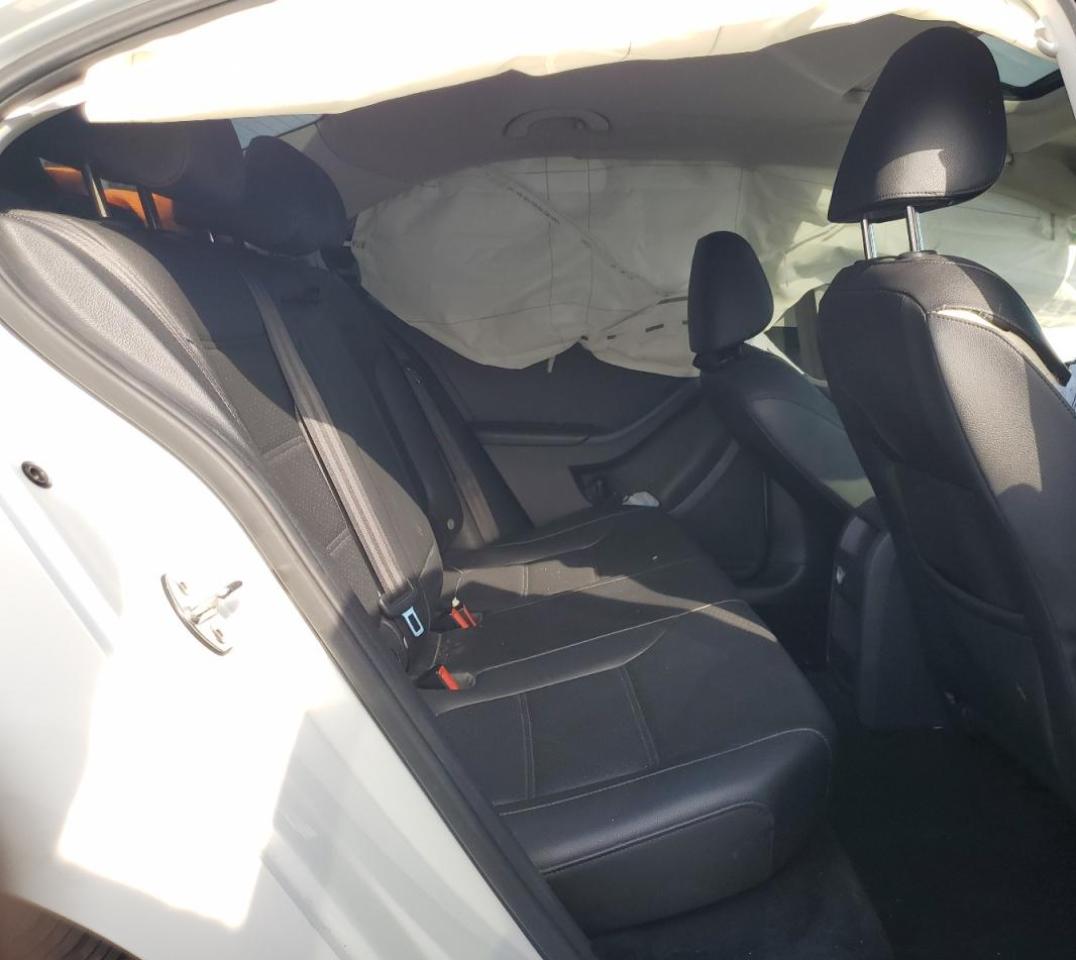 3VWDB7AJ9JM218445 2018 Volkswagen Jetta Se