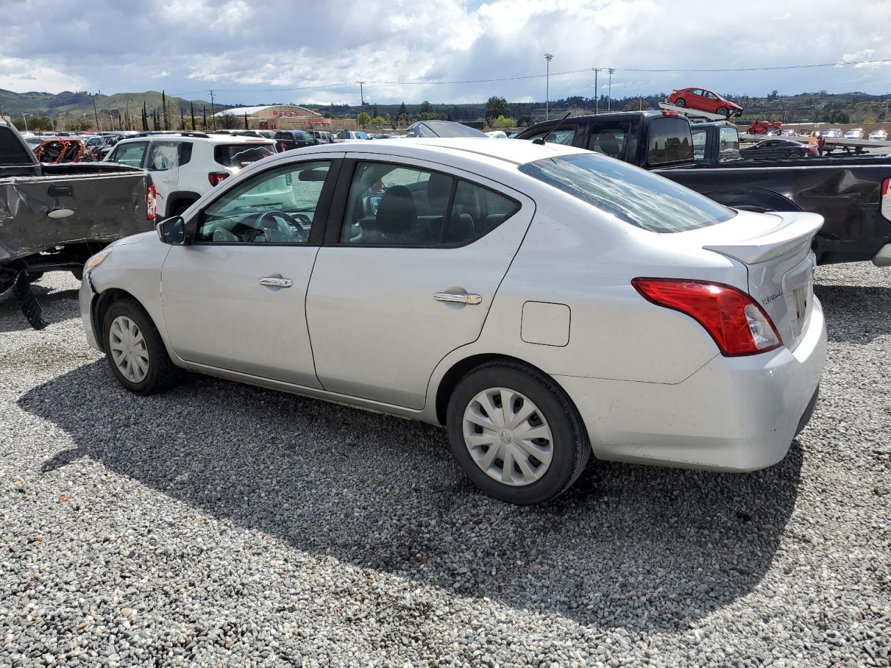 3N1CN7AP3JK433263 2018 Nissan Versa S