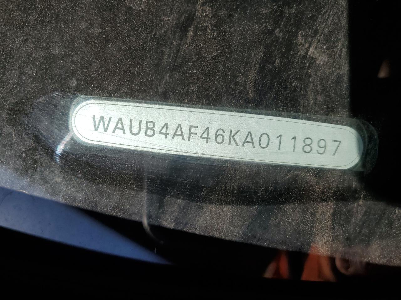 WAUB4AF46KA011897 2019 Audi S4 Premium Plus