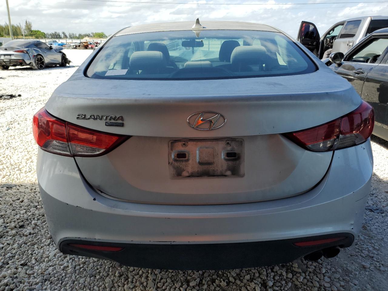 2013 Hyundai Elantra Coupe Gs vin: KMHDH6AE1DU016645