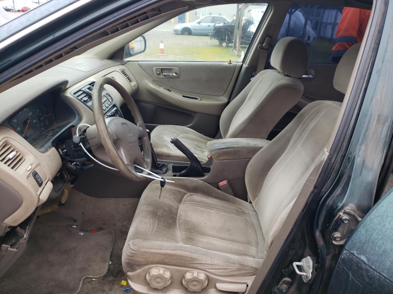 1HGCG5542XA090016 1999 Honda Accord Lx