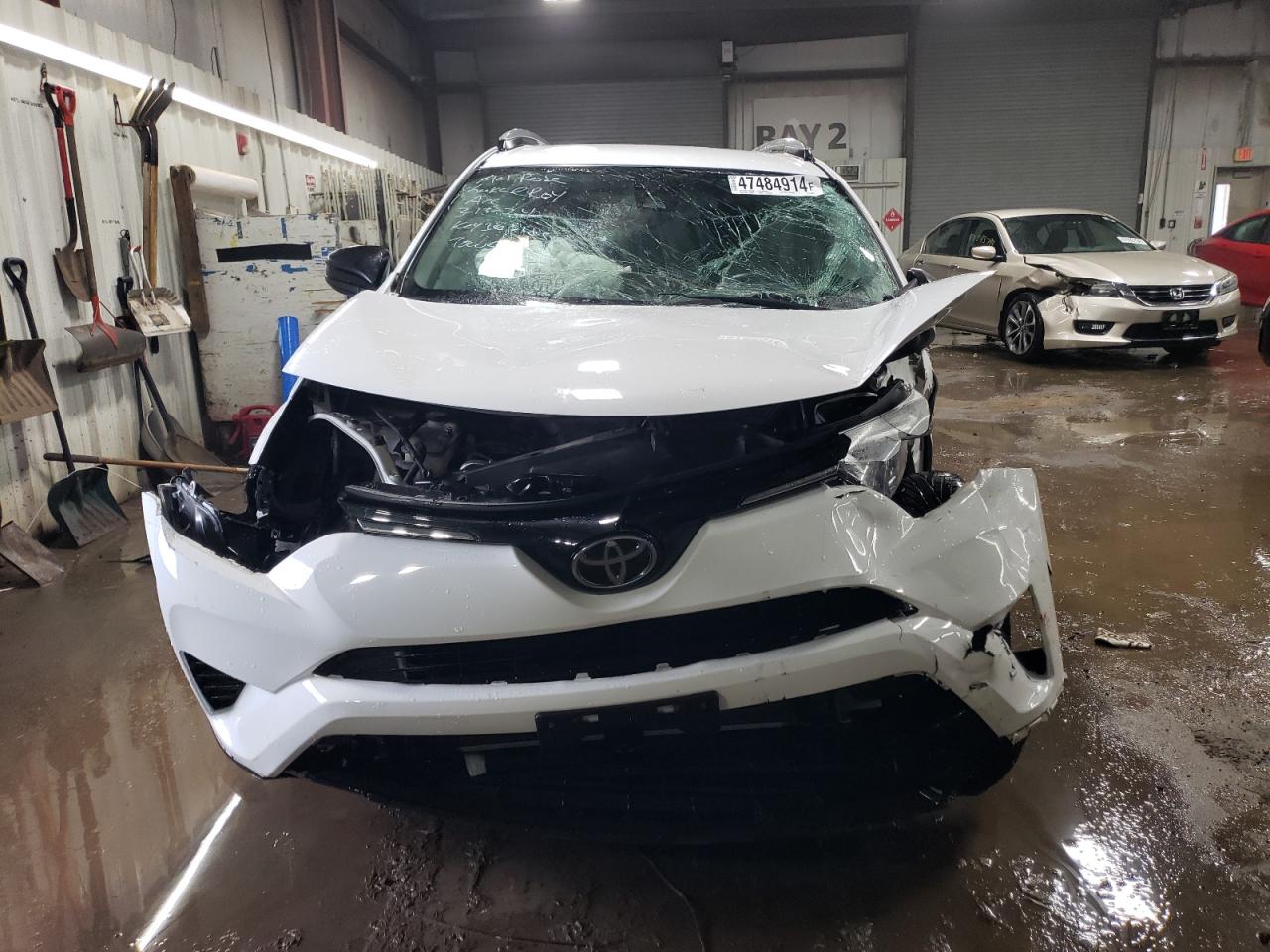 2T3ZFREV6HW343546 2017 Toyota Rav4 Le