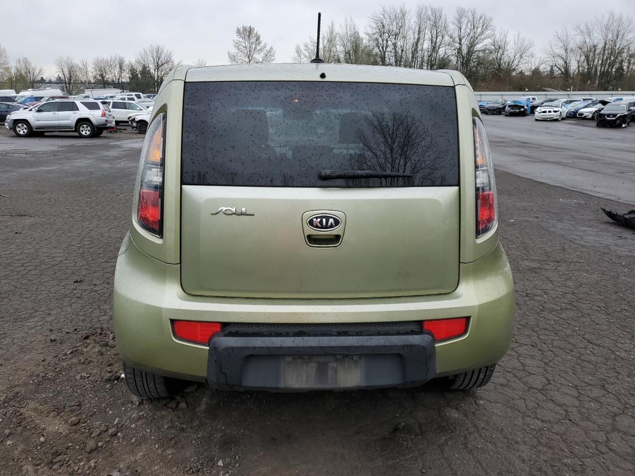 KNDJT2A28B7215496 2011 Kia Soul +