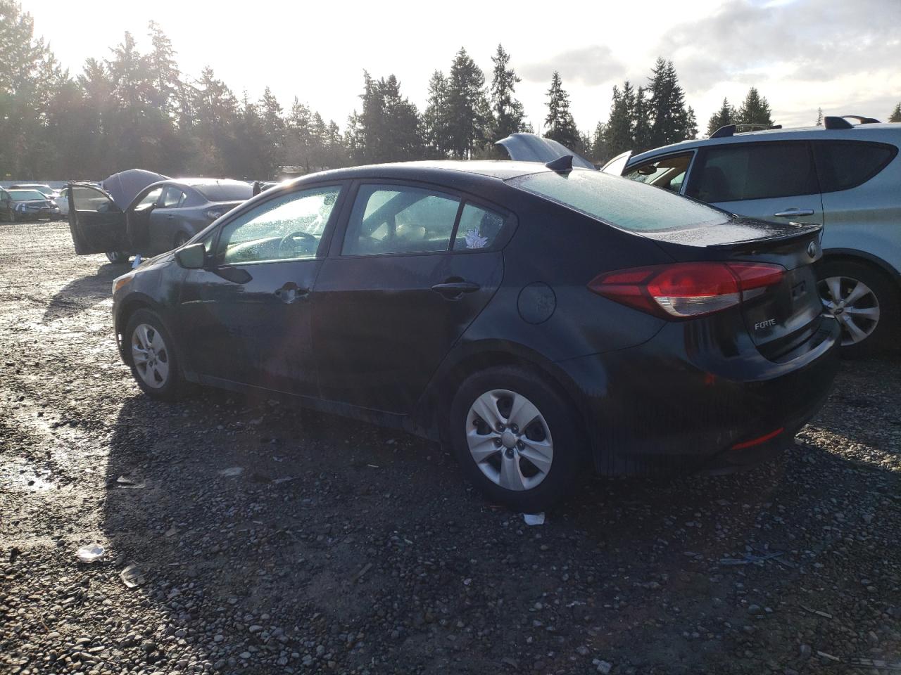 3KPFK4A71JE239931 2018 Kia Forte Lx