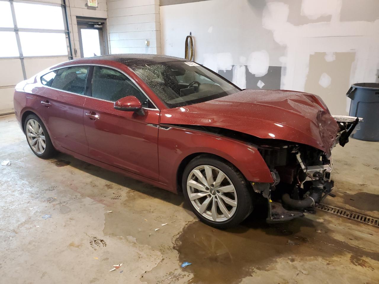 Фото: WAUBNCF51JA005988 - 4