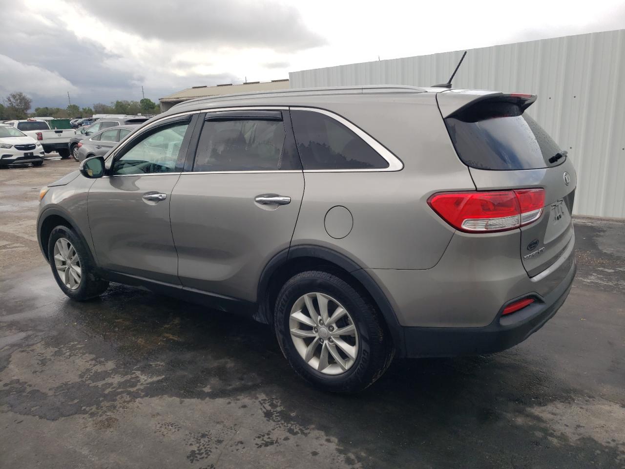 5XYPG4A32HG322560 2017 Kia Sorento Lx