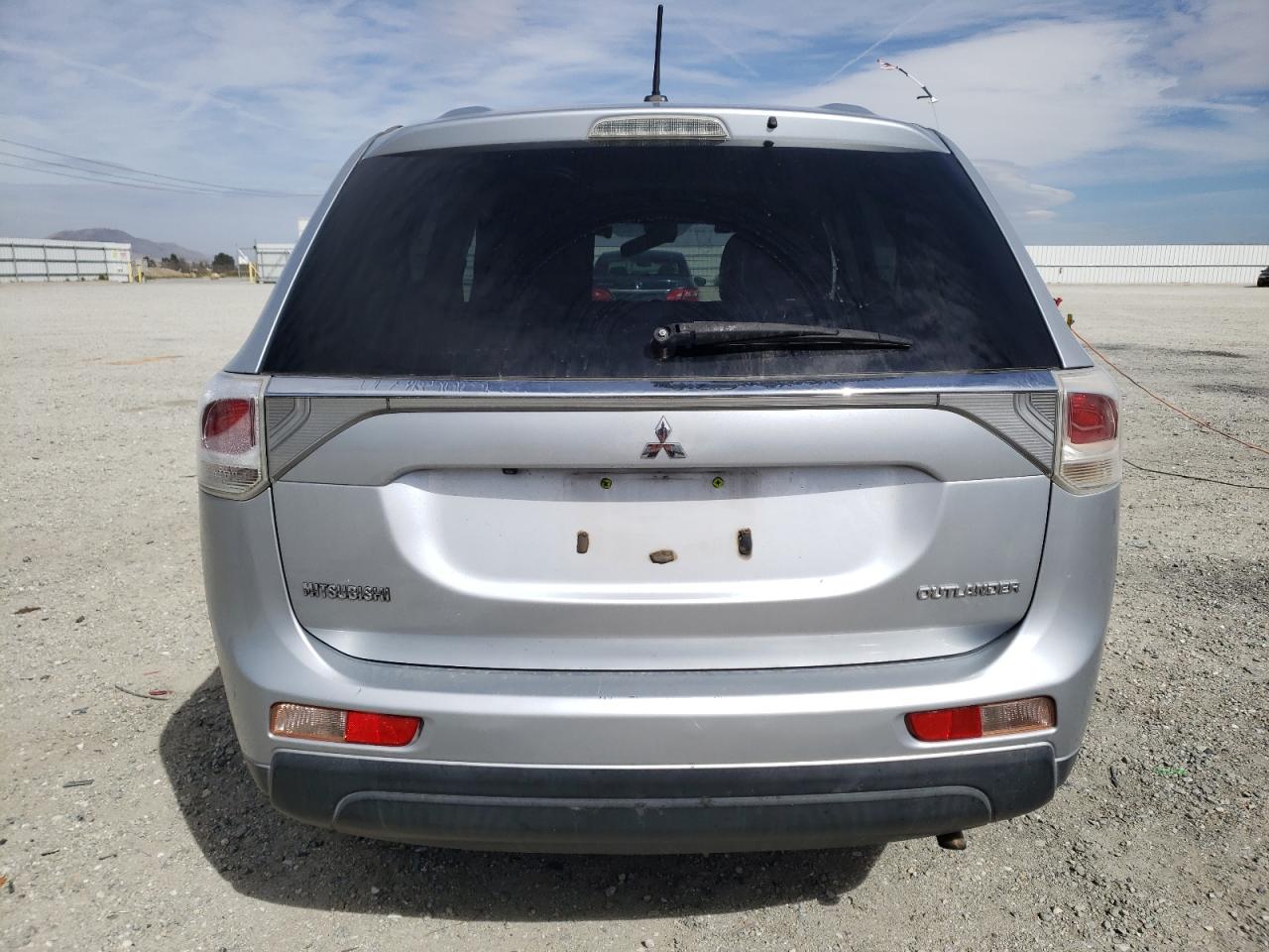 JA4AD3A34EZ008344 2014 Mitsubishi Outlander Se