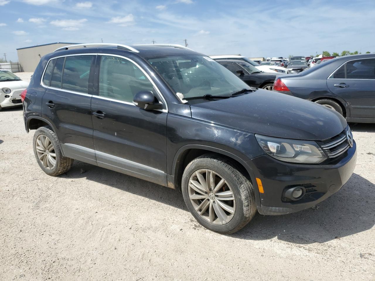 WVGBV7AX1GW529006 2016 Volkswagen Tiguan S