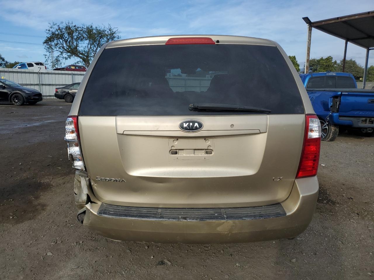 KNDMB233666061825 2006 Kia Sedona Ex