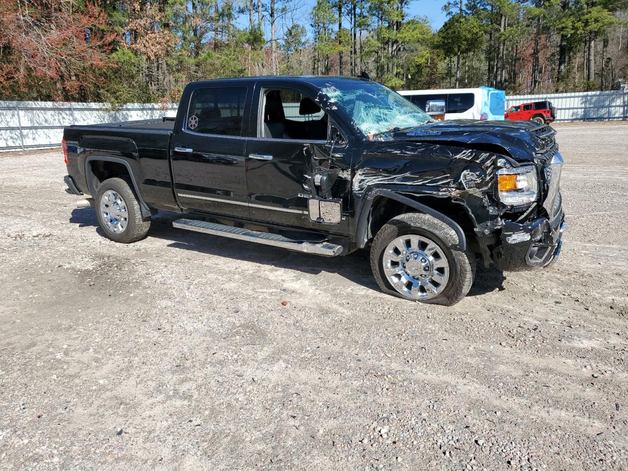 1GT12UEY2JF216161 2018 GMC Sierra K2500 Denali