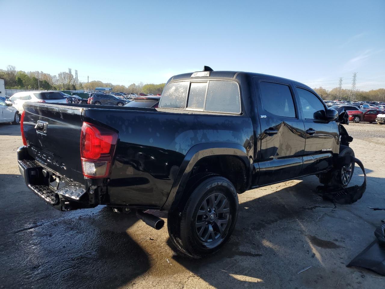 2022 Toyota Tacoma Double Cab vin: 3TYAX5GNXNT053859