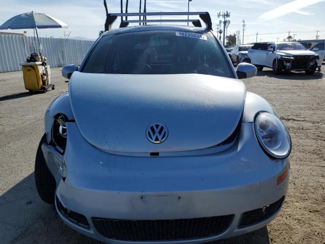 Lot #2475924854 2009 VOLKSWAGEN NEW BEETLE salvage car