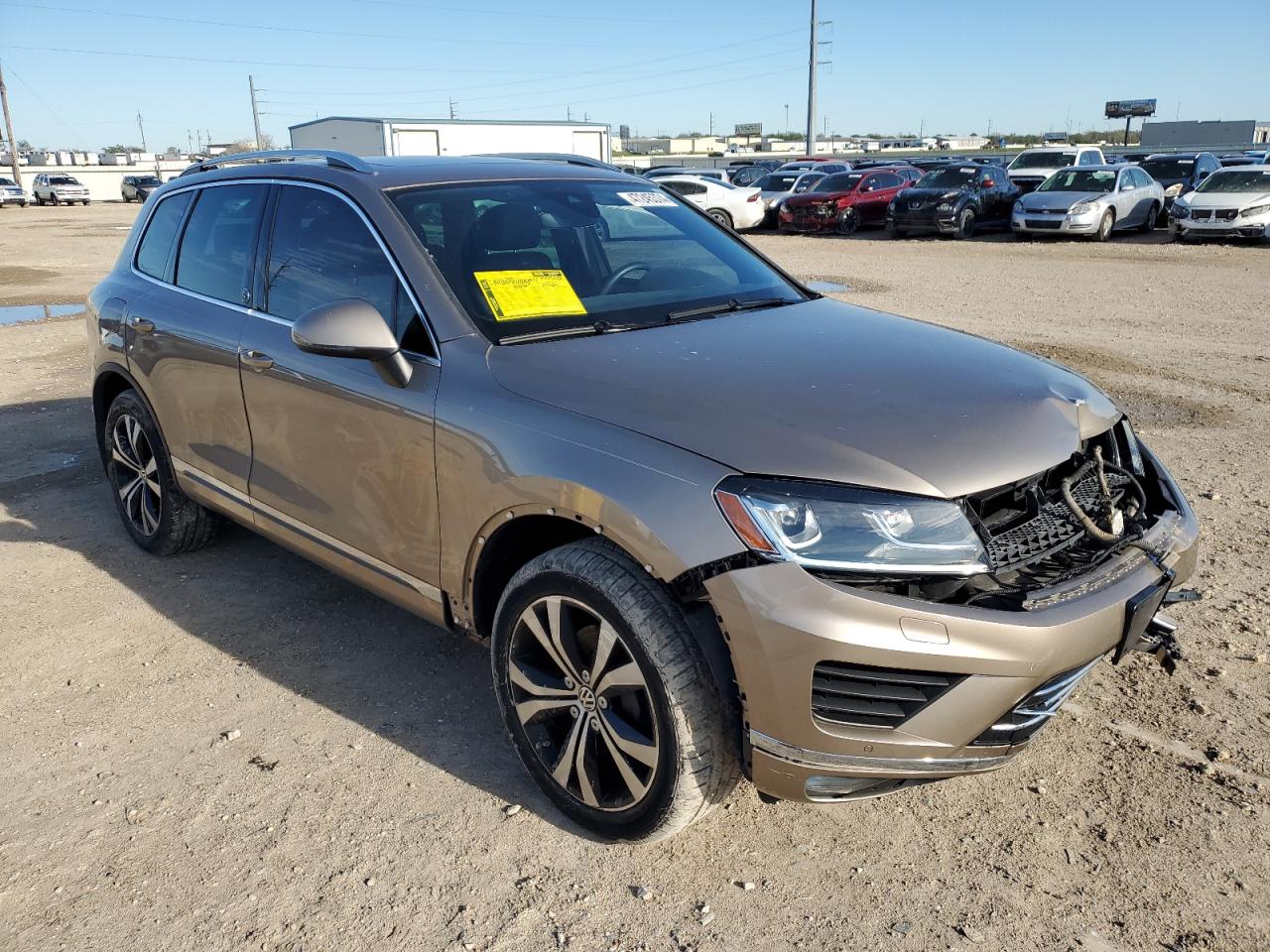 WVGRF7BP9HD001611 2017 Volkswagen Touareg Wolfsburg