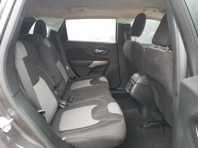 2018 Jeep Cherokee Latitude VIN: 1C4PJLCX8JD527896 Lot: 45729544