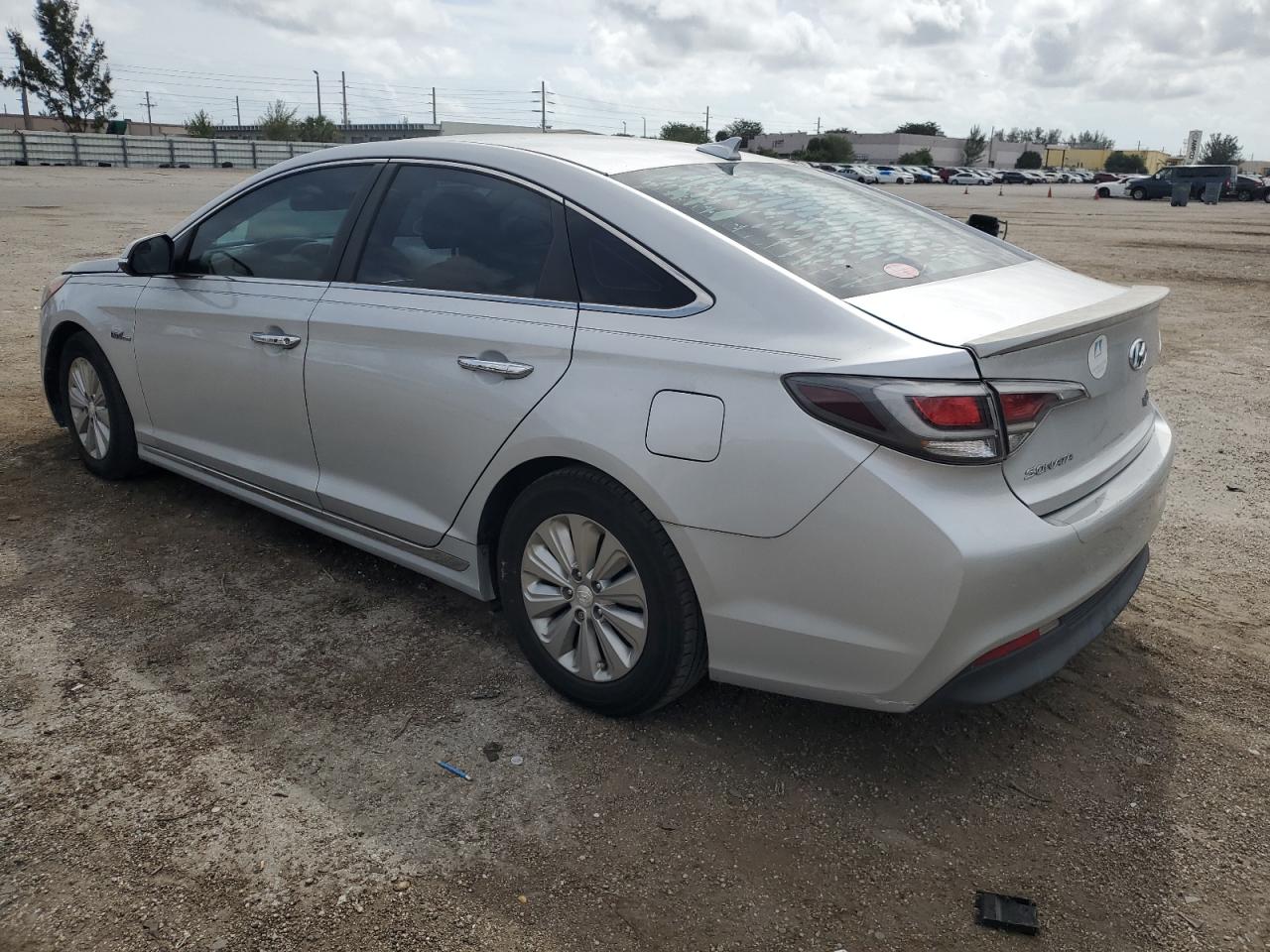 2016 Hyundai Sonata Hybrid vin: KMHE24L11GA023217