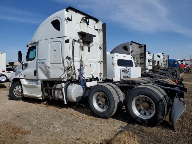 Lot #2416528466 2015 FREIGHTLINER CASCADIA 1 salvage car