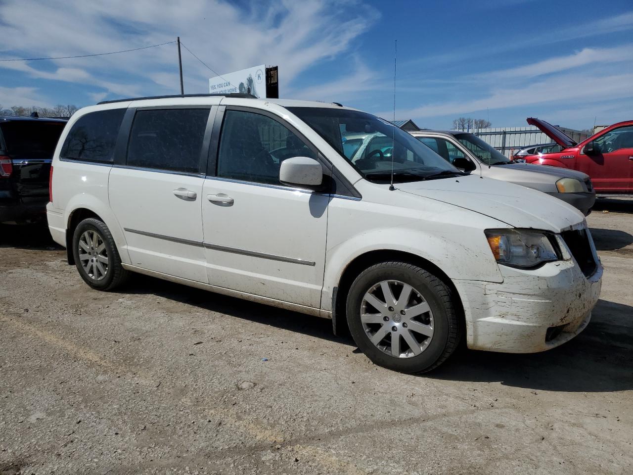 2A4RR5D12AR117643 2010 Chrysler Town & Country Touring