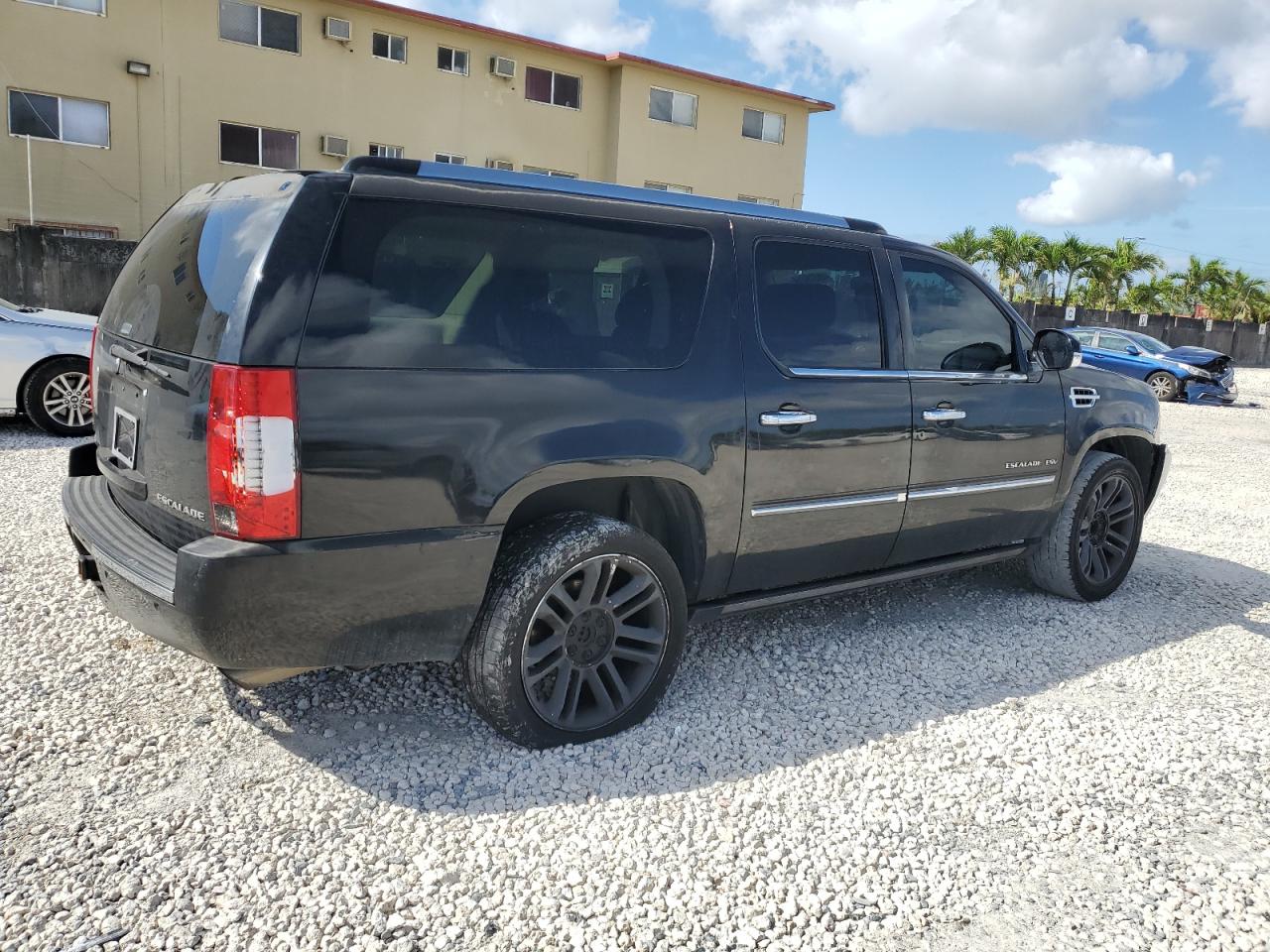 1GYUCKEF7AR255446 2010 Cadillac Escalade Esv Platinum