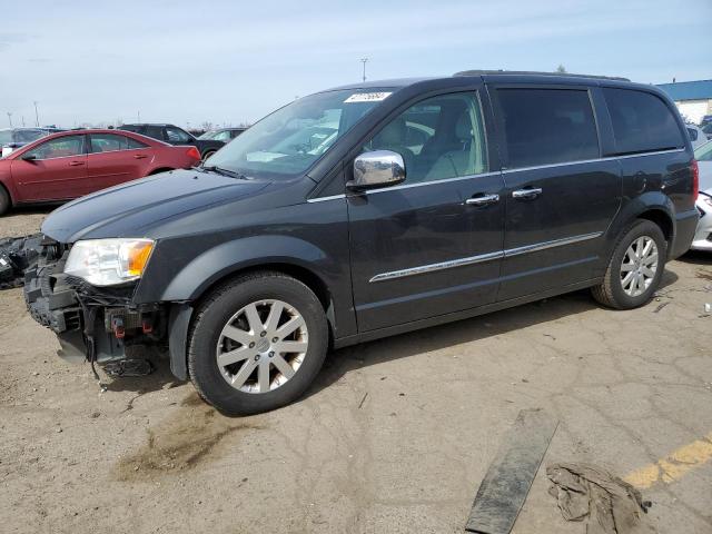 Lot #2459809963 2012 CHRYSLER TOWN & COU salvage car