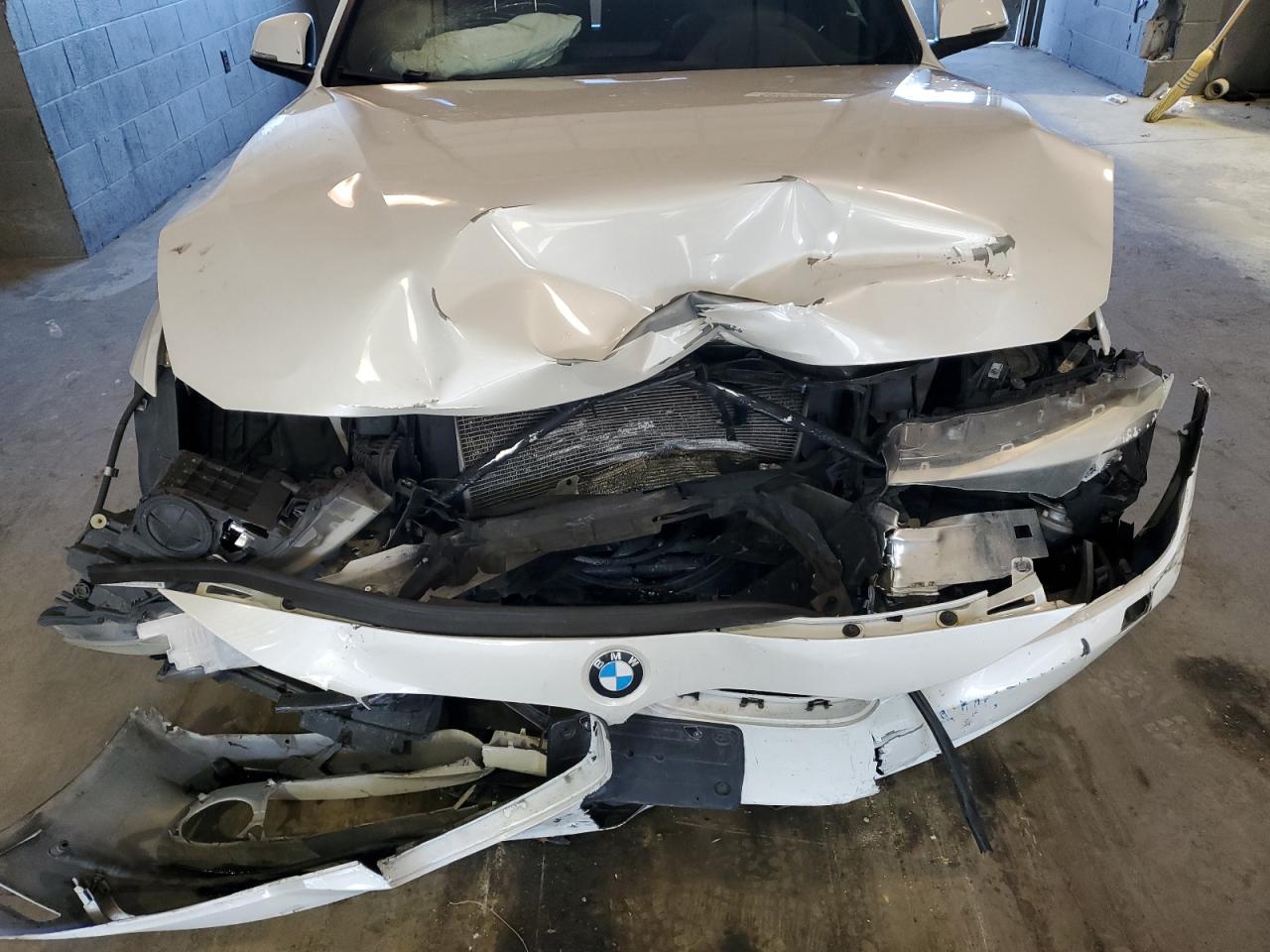 WBA3C3C58FK202043 2015 BMW 320 I xDrive