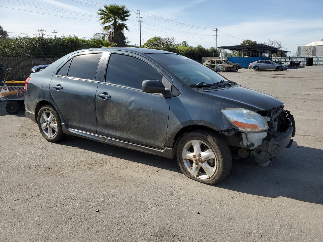 JTDBT923671140568 2007 Toyota Yaris