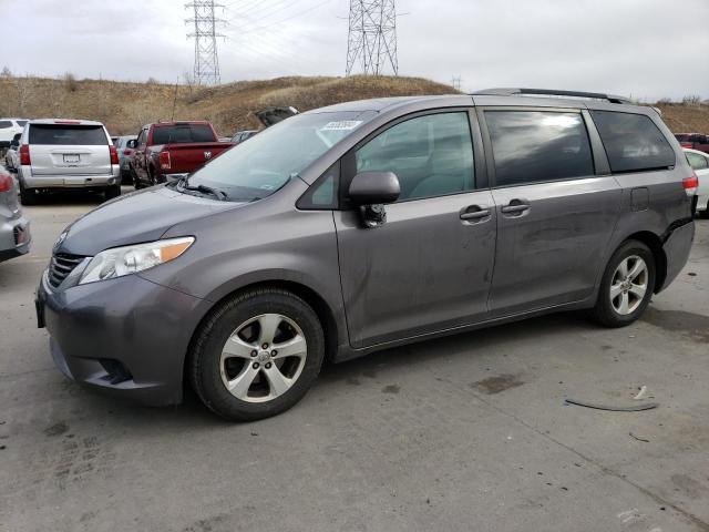 Lot #2436615416 2014 TOYOTA SIENNA LE salvage car