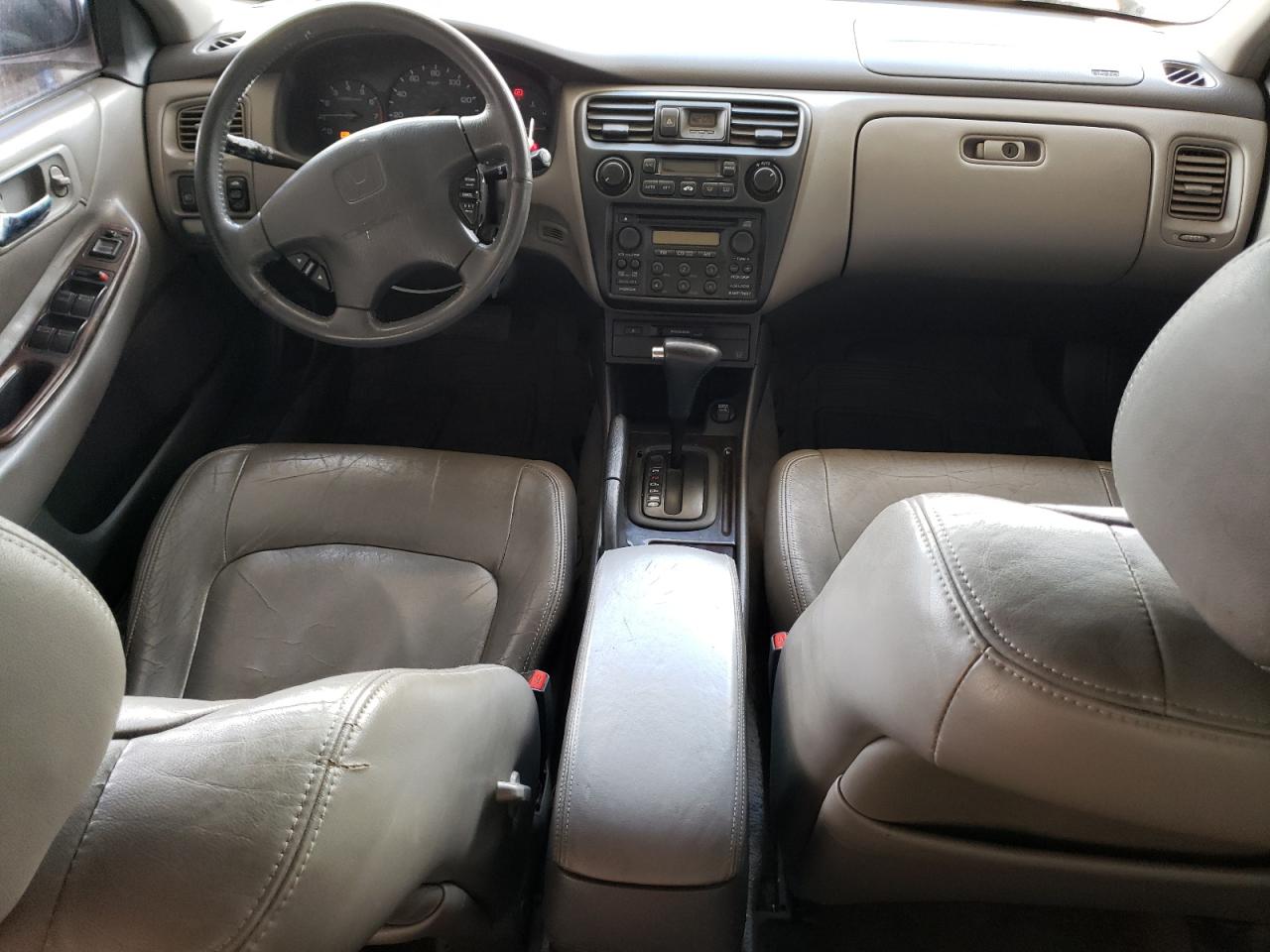 1HGCG1654YA000561 2000 Honda Accord Ex