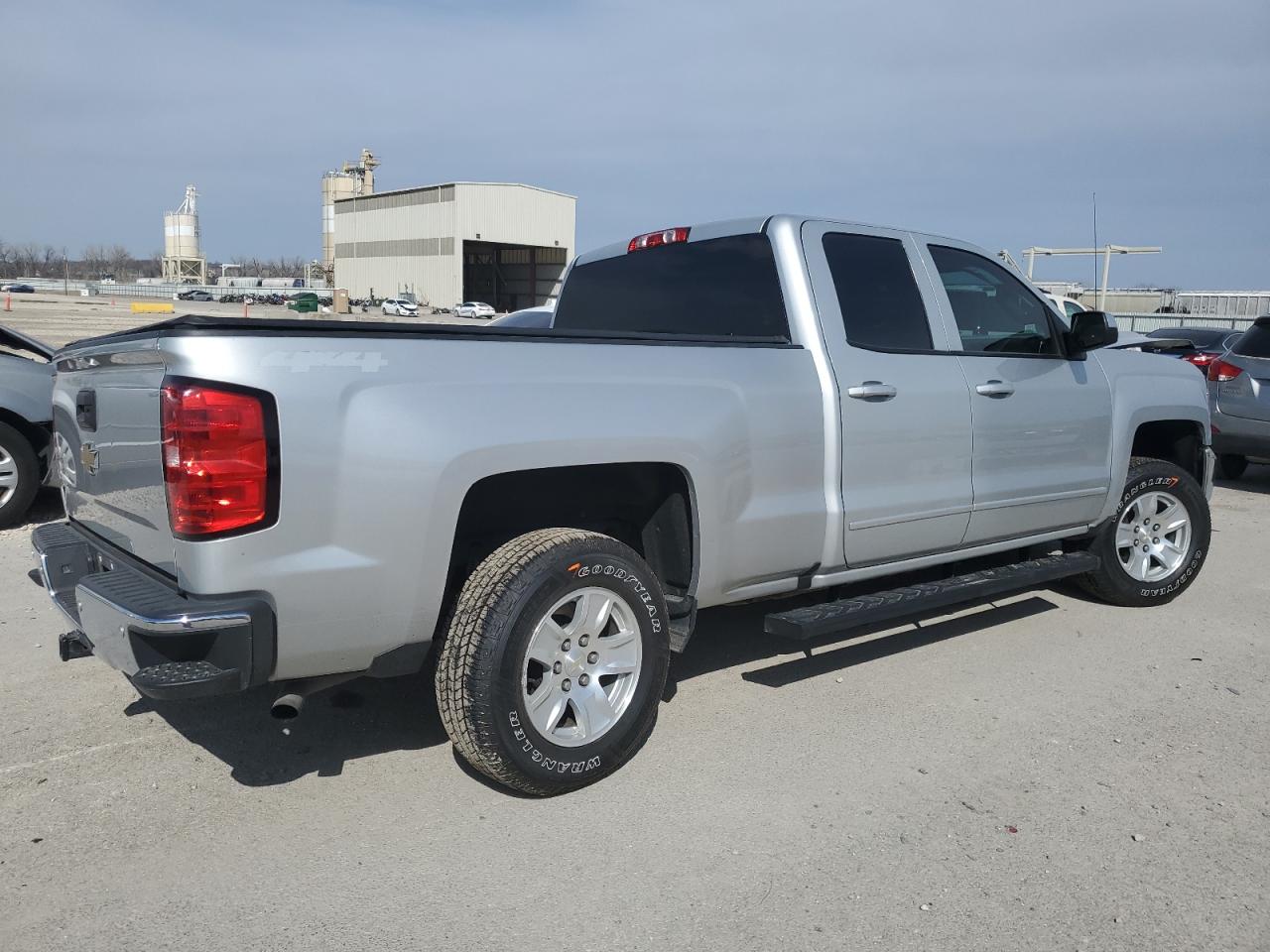 2017 Chevrolet Silverado K1500 Lt vin: 1GCVKREHXHZ156203