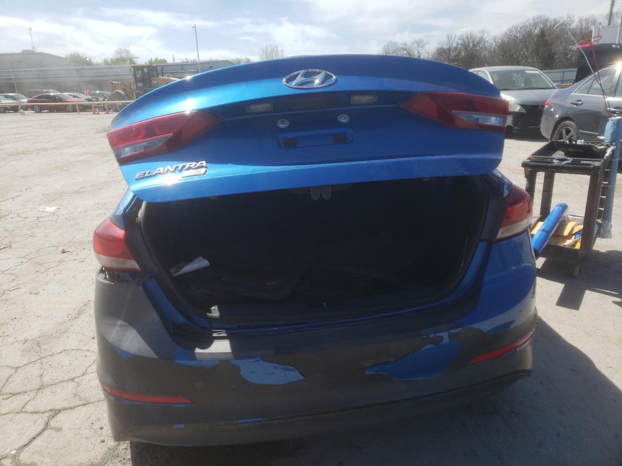 5NPD74LF0HH103602 2017 Hyundai Elantra Se