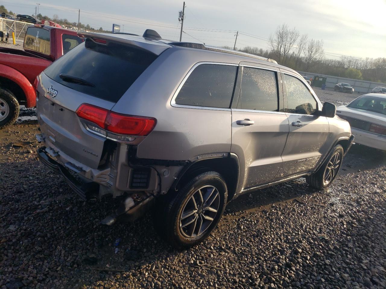 1C4RJEAG8KC699120 2019 Jeep Grand Cherokee Laredo