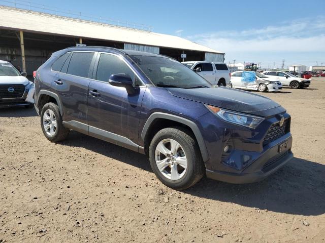 2T3W1RFV7MW118563 Toyota RAV4 XLE 4