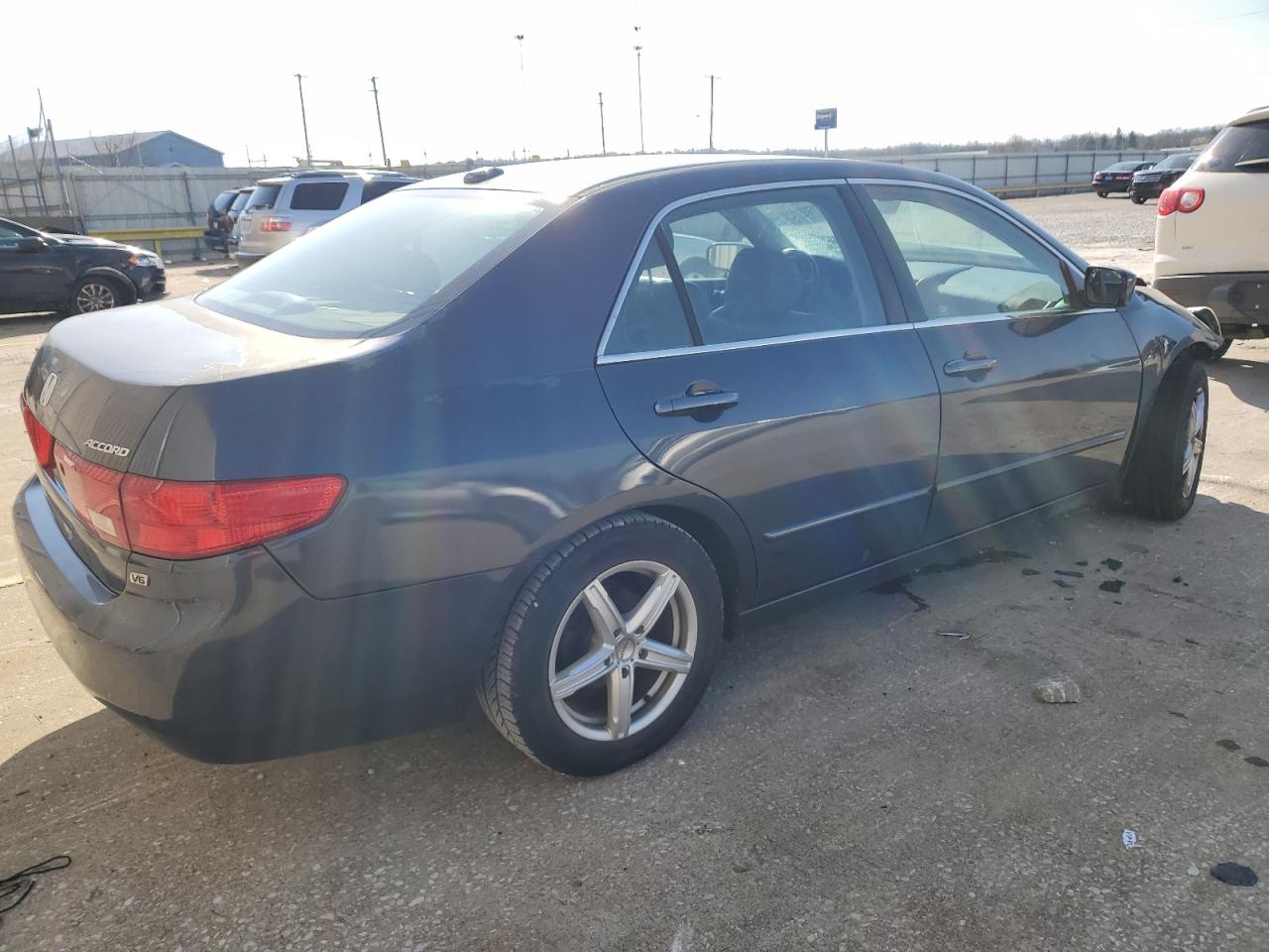 1HGCM66575A007876 2005 Honda Accord Ex