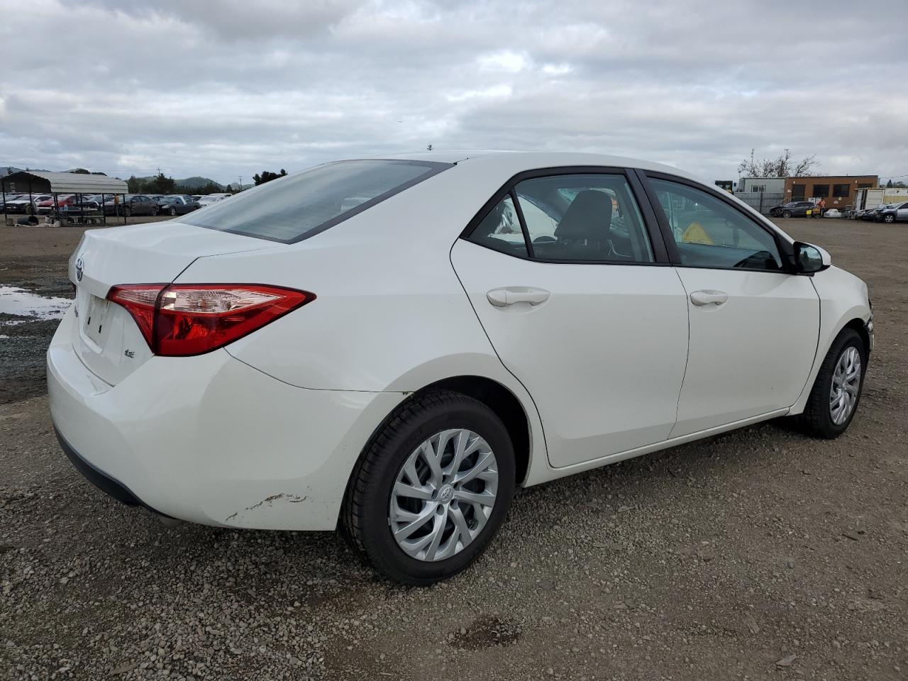 5YFBURHE2HP724209 2017 Toyota Corolla L