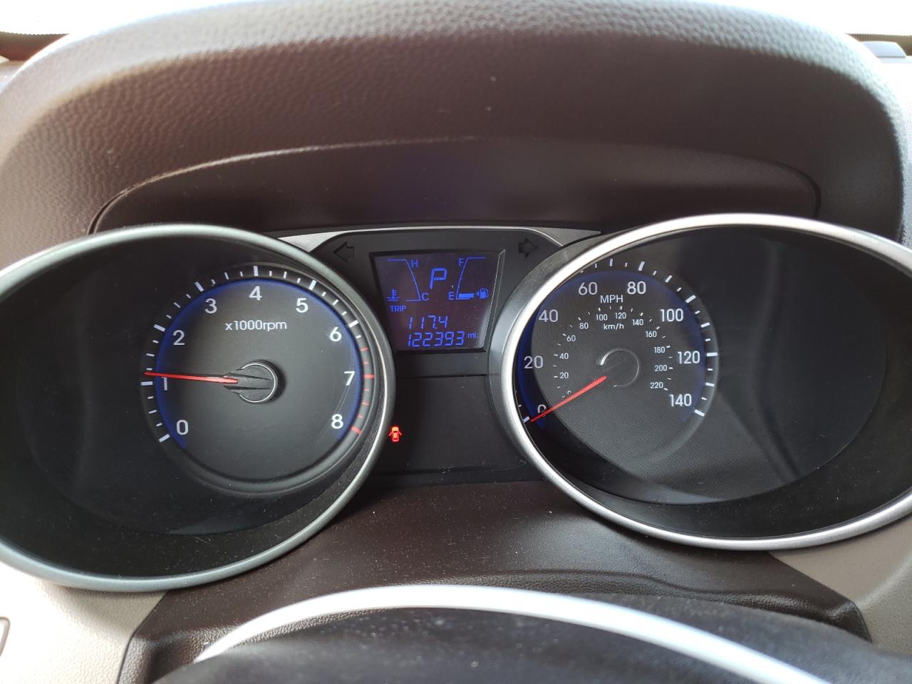 KM8JU3AC3CU506224 2012 Hyundai Tucson Gls