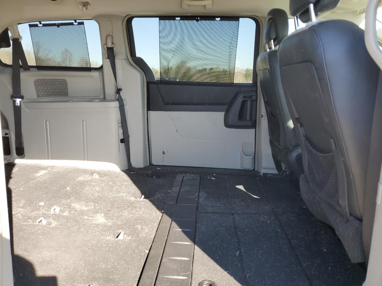 2A4RR8D18AR443156 2010 Chrysler Town & Country Touring Plus