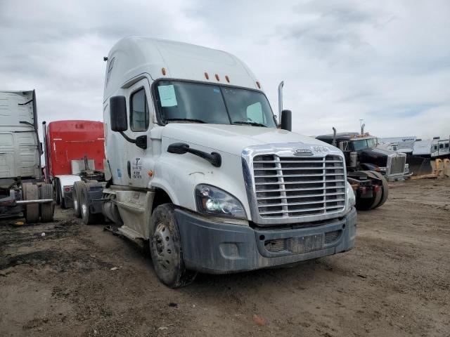 Lot #2492287080 2015 FREIGHTLINER CASCADIA 1 salvage car