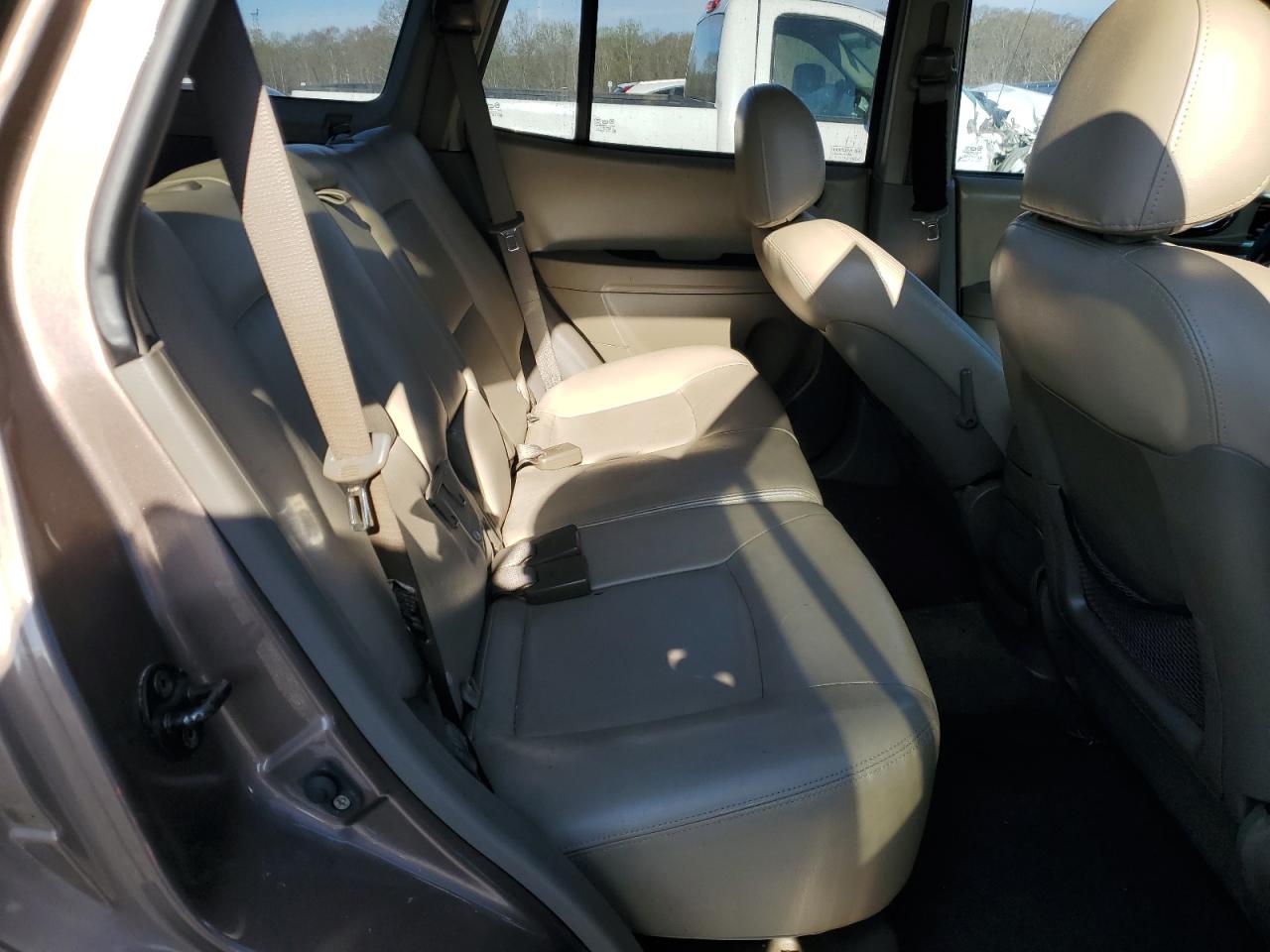 KM8SC73EX5U890258 2005 Hyundai Santa Fe Gls